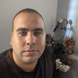 عبدالكريم  الحداد